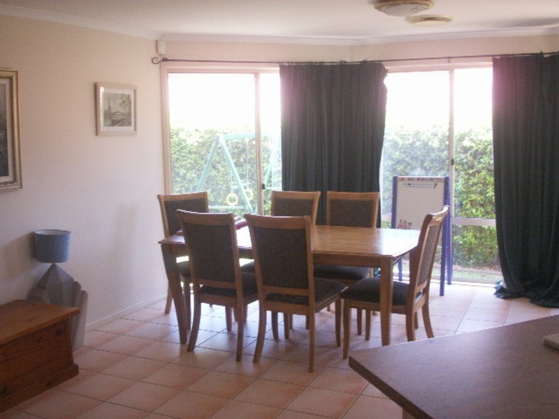 35 Crestwood Drive, Molendinar QLD 4214