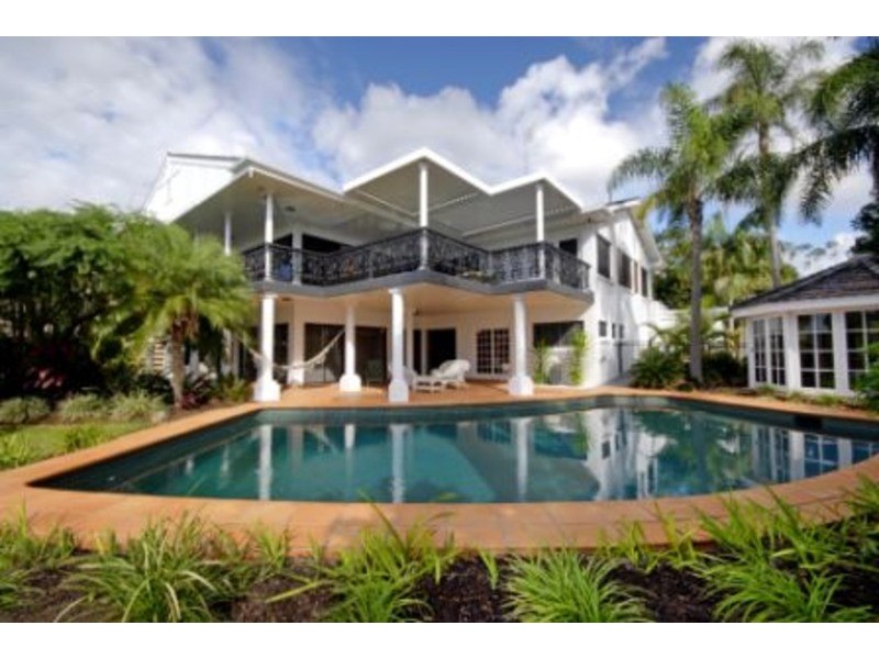 19 Wildash Street, Southport QLD 4215