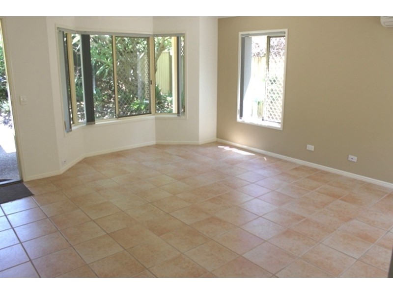 4/97 Pohlman Street, Southport QLD 4215