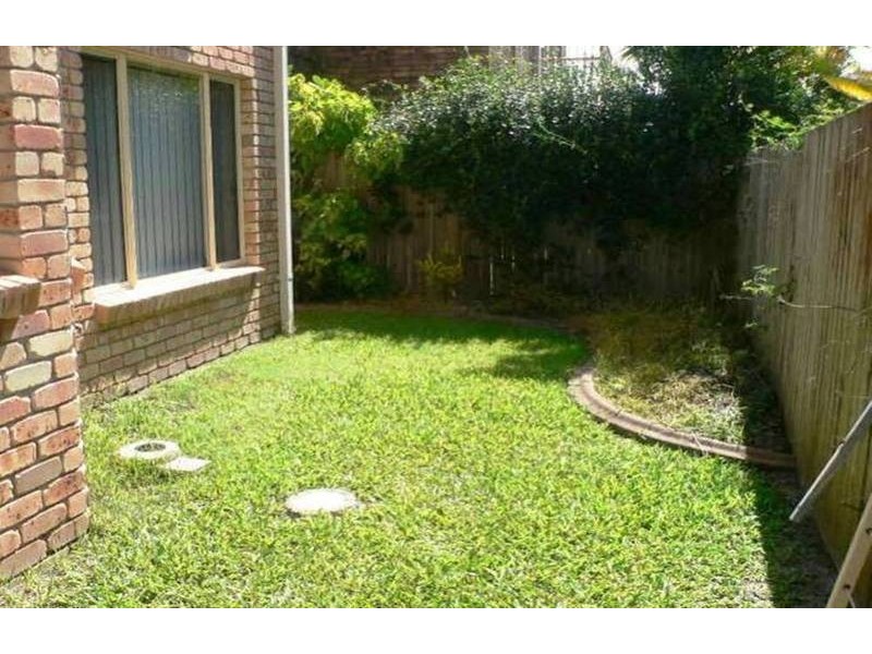 4/97 Pohlman Street, Southport QLD 4215