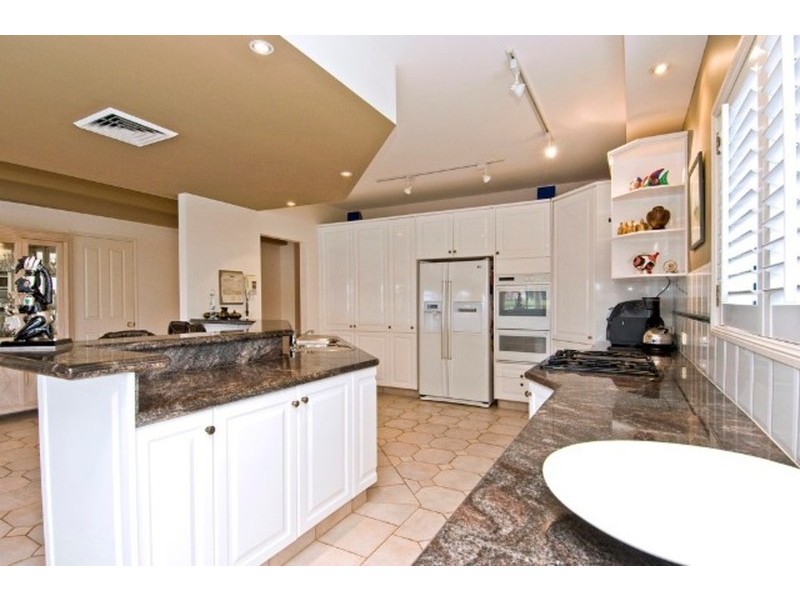 34 Midshipman Court, Paradise Waters QLD 4217