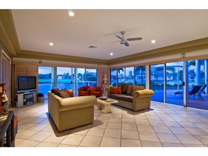 34 Midshipman Court, Paradise Waters QLD 4217