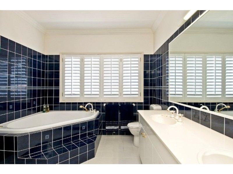 34 Midshipman Court, Paradise Waters QLD 4217