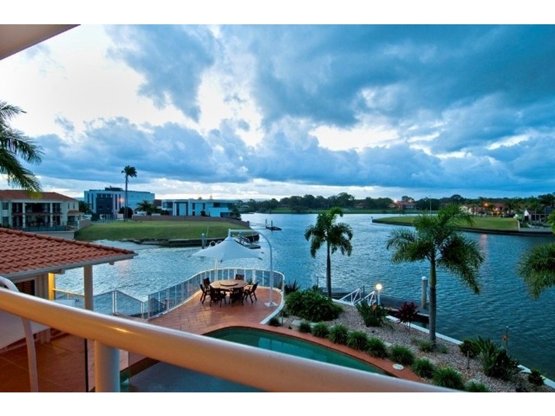 34 Midshipman Court, Paradise Waters QLD 4217