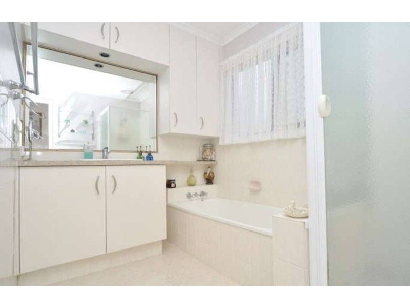 2/12 Hentdale Court, Labrador QLD 4215