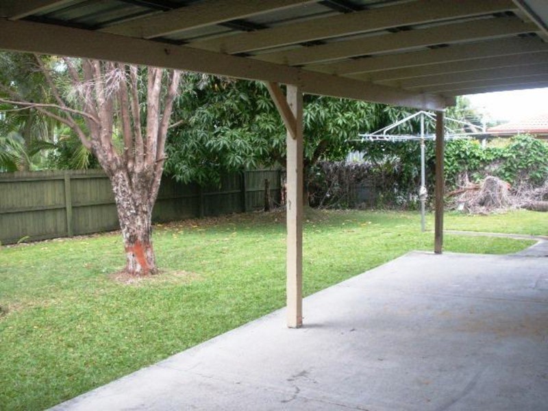 3 Woomera Court, Southport QLD 4215