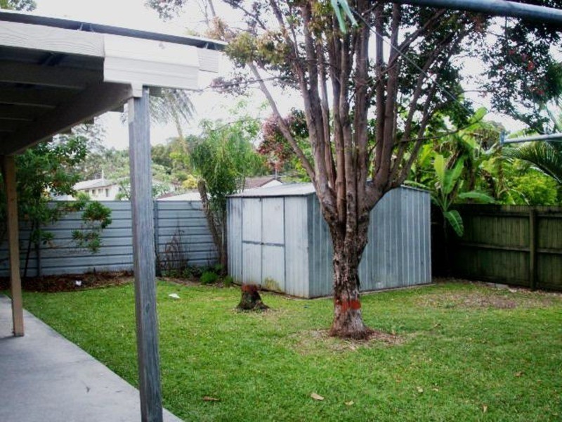 3 Woomera Court, Southport QLD 4215