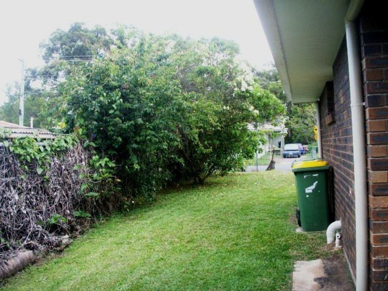 3 Woomera Court, Southport QLD 4215