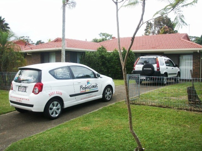 3 Woomera Court, Southport QLD 4215