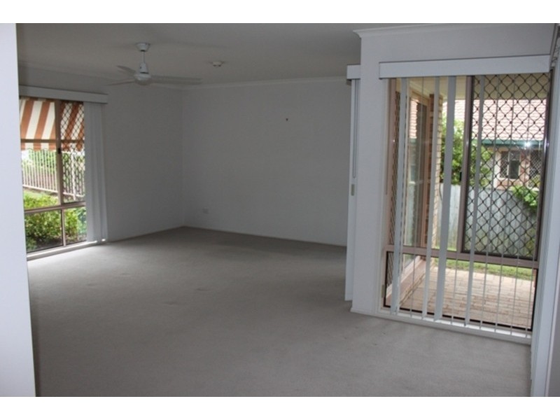 254 Mildura Drive, Helensvale QLD 4212