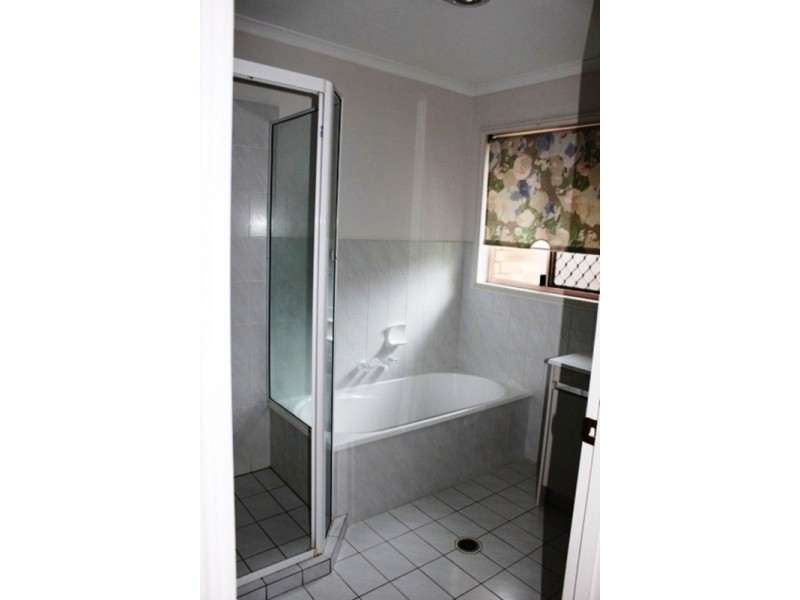 254 Mildura Drive, Helensvale QLD 4212