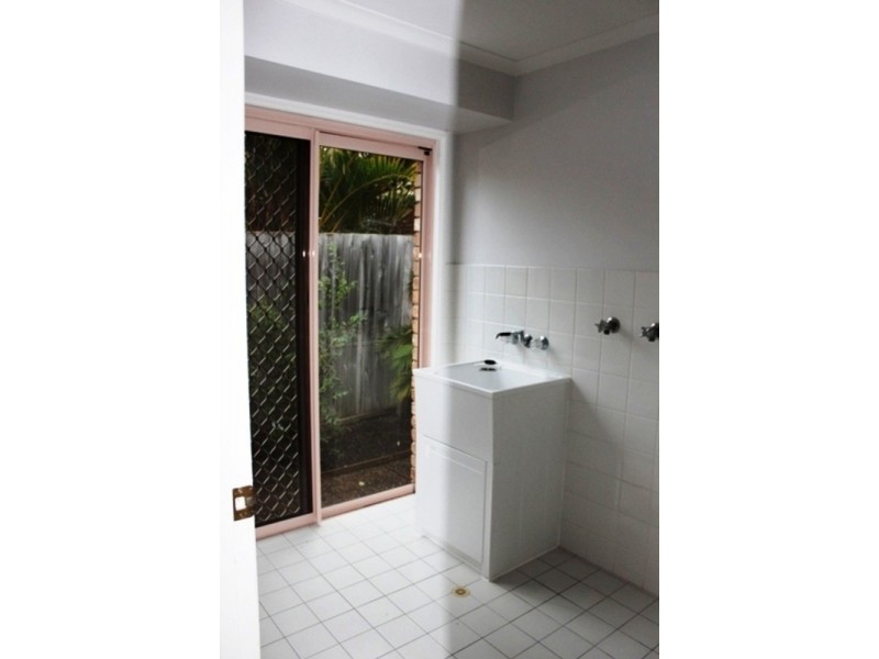 254 Mildura Drive, Helensvale QLD 4212