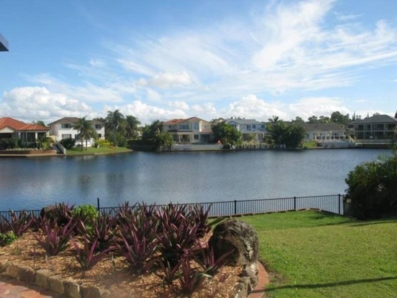 55/40 Cotlew Street, Southport QLD 4215