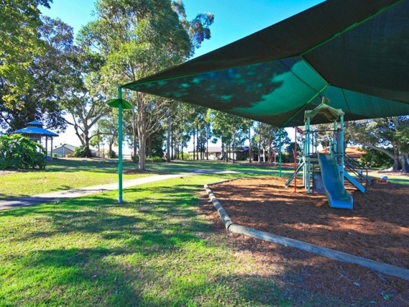 61 Merrilaine Crescent, Merrimac QLD 4226