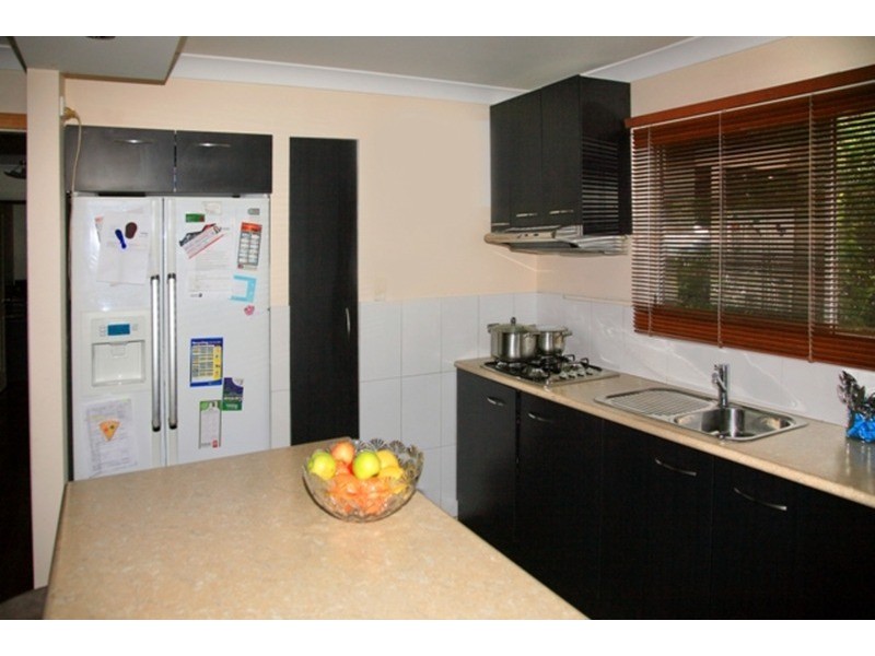 6 Oatley Place, Southport QLD 4215