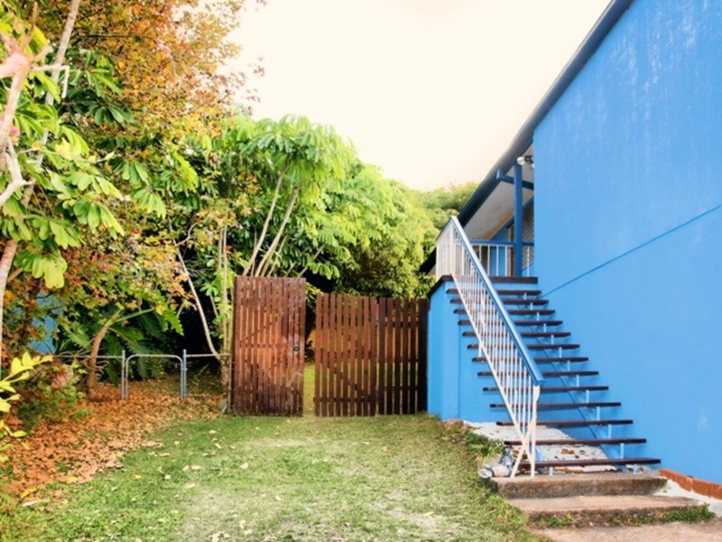 6 Oatley Place, Southport QLD 4215