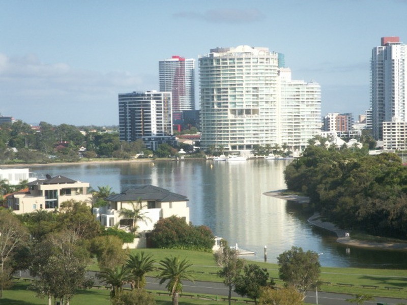 33/20 Commodore Drive, Surfers Paradise QLD 4217