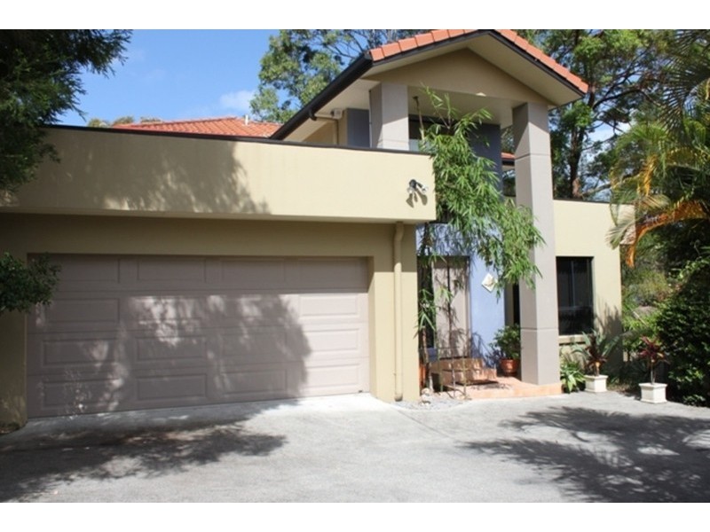 2/5 Virginia Grove, Southport QLD 4215