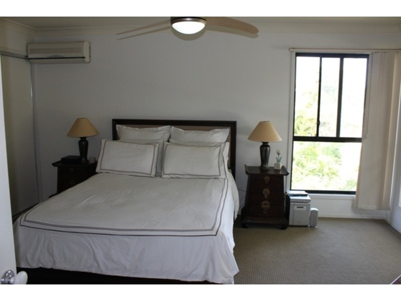 2/5 Virginia Grove, Southport QLD 4215