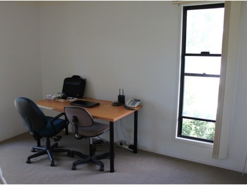 2/5 Virginia Grove, Southport QLD 4215