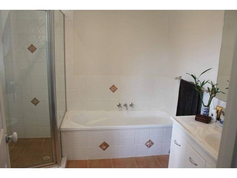 2/5 Virginia Grove, Southport QLD 4215