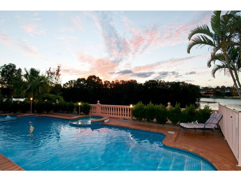 9 Blakehurst Place, Robina QLD 4226