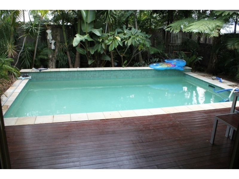 4 Crelga Circuit, Merrimac QLD 4226