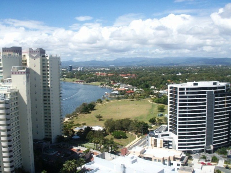 2702/4 Como Crescent, Southport QLD 4215