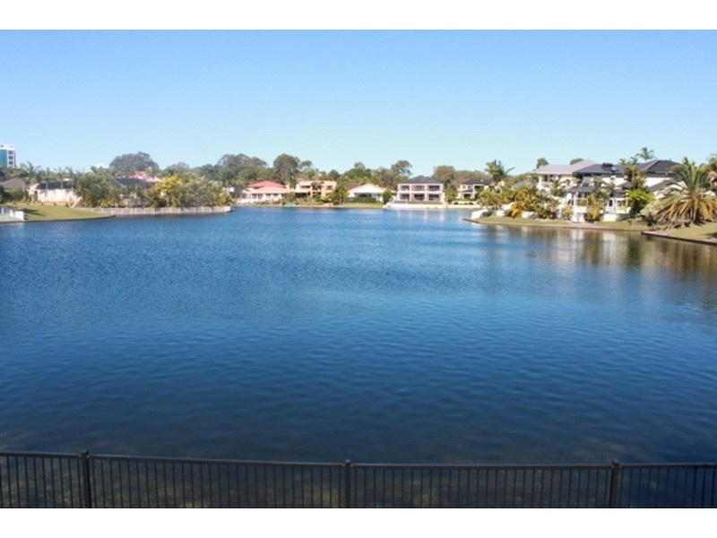26/40 Cotlew St East Street, Southport QLD 4215