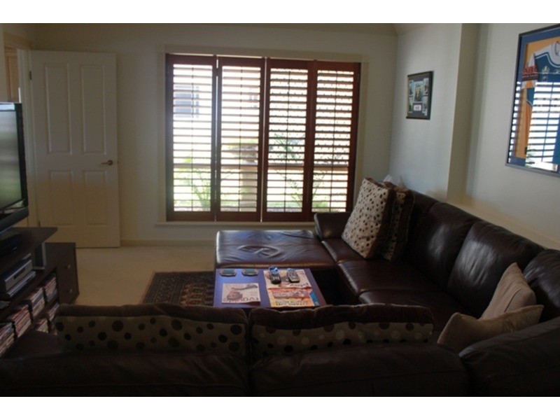 26/40 Cotlew St East Street, Southport QLD 4215