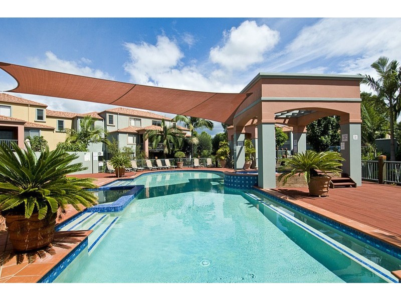 116/20 Fairway Drive, Clear Island Waters QLD 4226