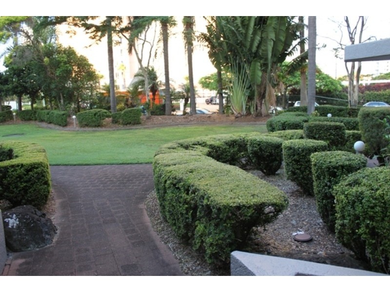 58/36 Australia “Markham Court” Avenue, Broadbeach QLD 4218