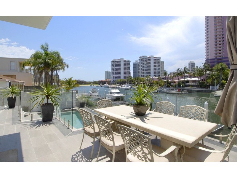 13 Neptune Court, Paradise Waters QLD 4217