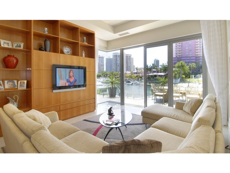 13 Neptune Court, Paradise Waters QLD 4217