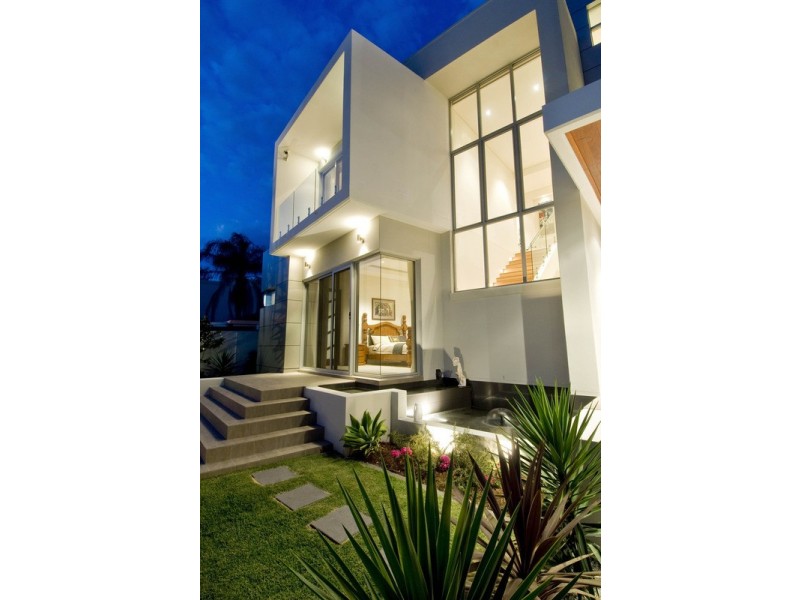13 Neptune Court, Paradise Waters QLD 4217