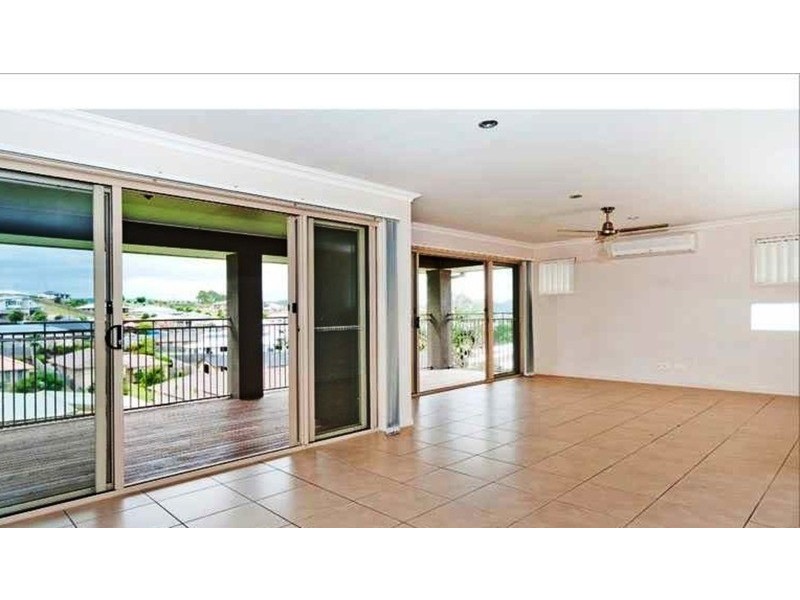 11 Codrington Circuit, Pacific Pines QLD 4211