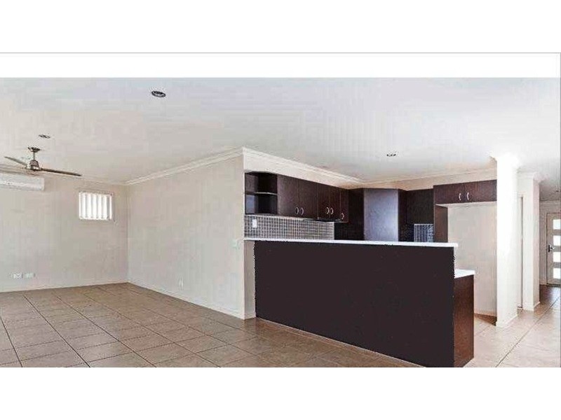 11 Codrington Circuit, Pacific Pines QLD 4211