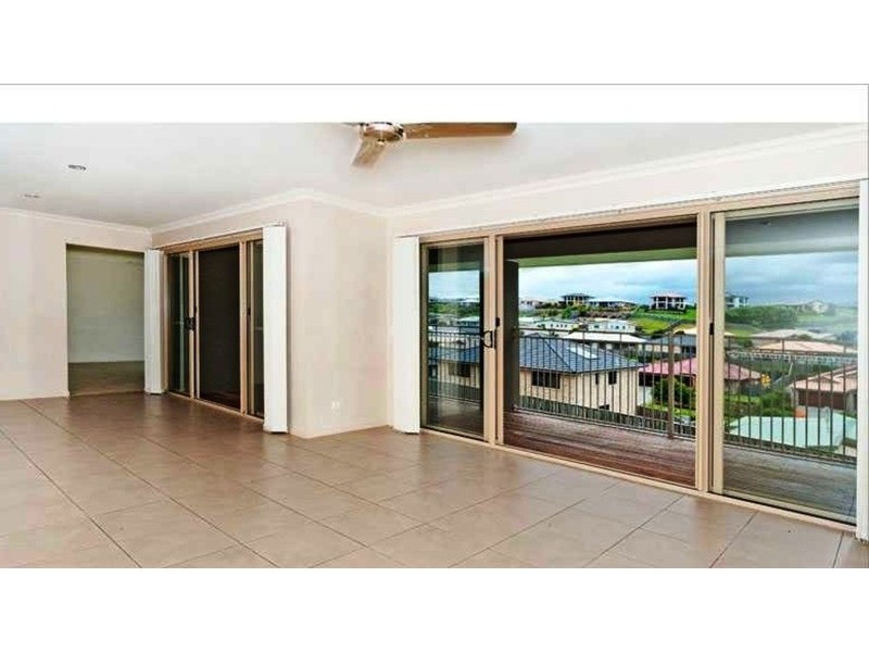 11 Codrington Circuit, Pacific Pines QLD 4211