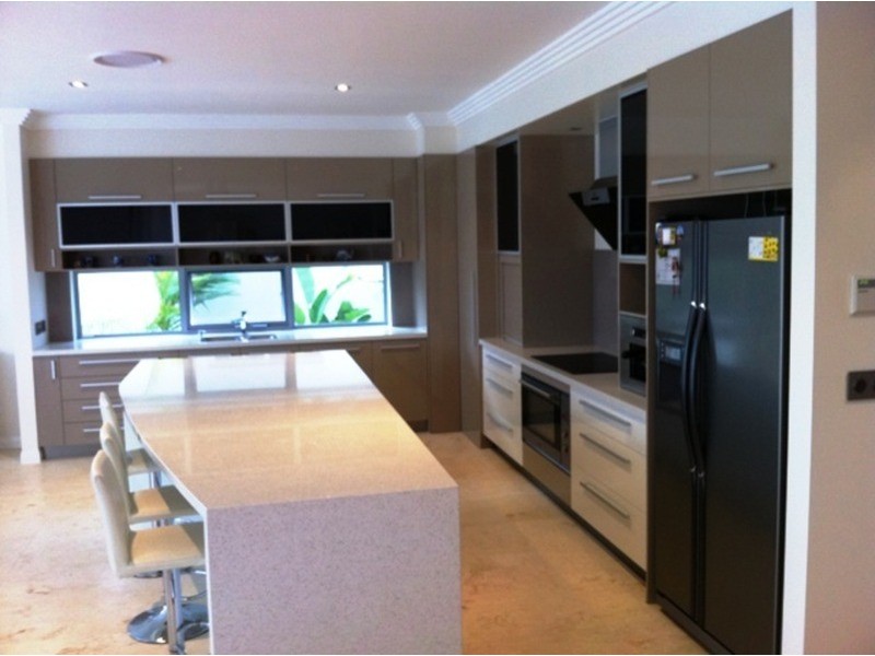 3 Middle Quay Drive, Biggera Waters QLD 4216