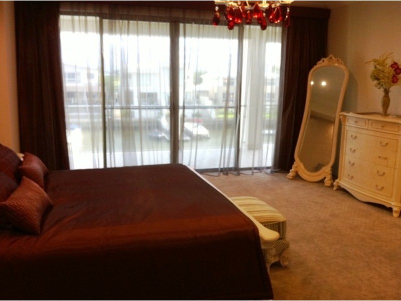 3 Middle Quay Drive, Biggera Waters QLD 4216