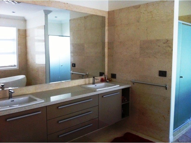 3 Middle Quay Drive, Biggera Waters QLD 4216