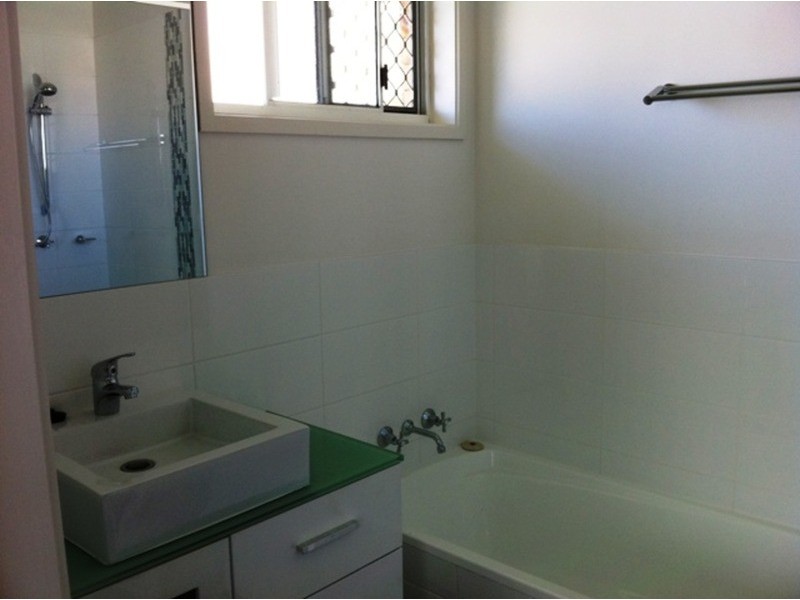 2/25 McMillan Street, Labrador QLD 4215