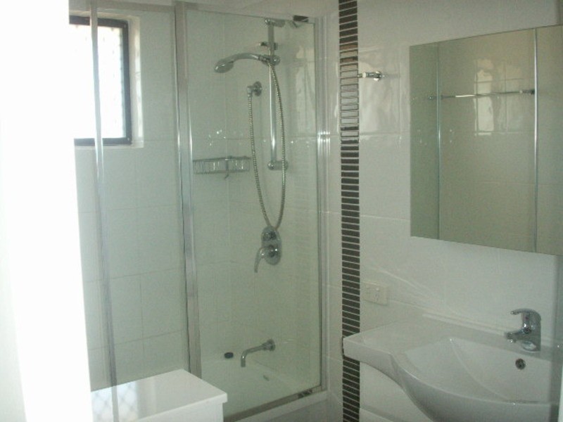 1/11 Caroline Avenue, Southport QLD 4215