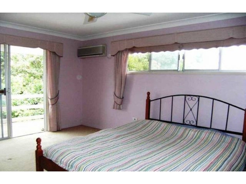 16 Jippi Avenue, Southport QLD 4215