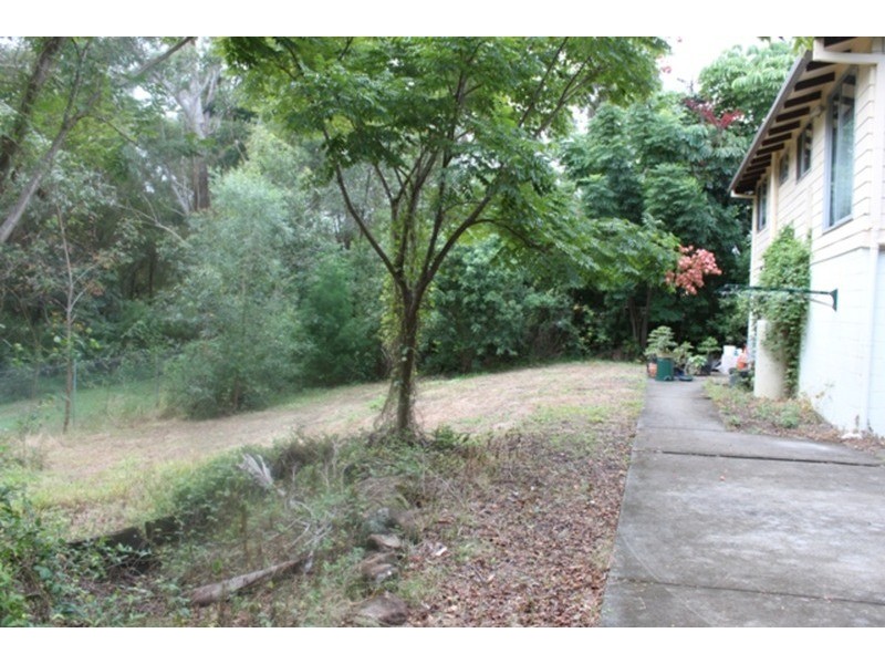 71 Ridgeway Avenue, Southport QLD 4215