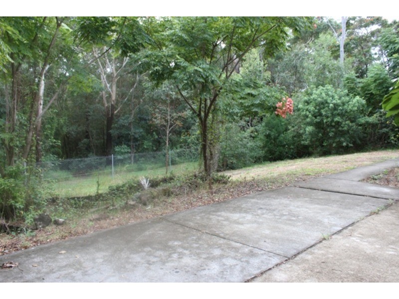 71 Ridgeway Avenue, Southport QLD 4215