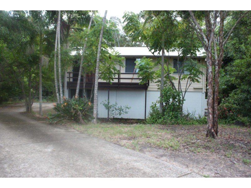 71 Ridgeway Avenue, Southport QLD 4215