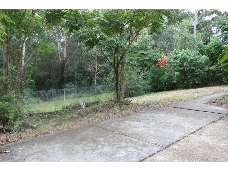 71 Ridgeway Avenue, Southport QLD 4215