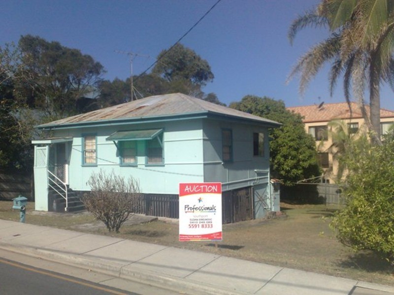 13 Gillian Lane, Southport QLD 4215