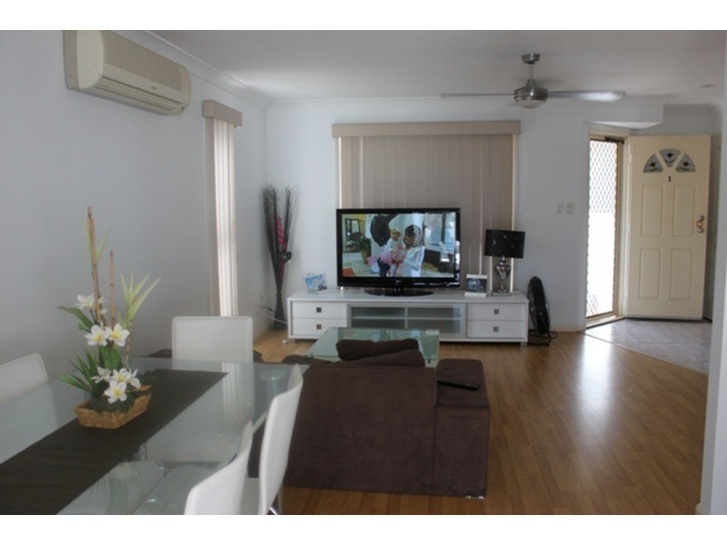 1/39 Binstead Drive, Southport QLD 4215